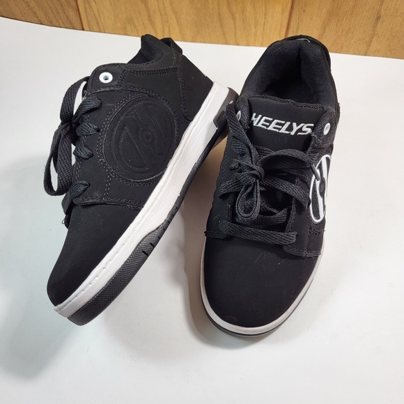 Heelys Voyager Skate Shoes Black & White Kids Size 4YTH - Picture 6 of 7